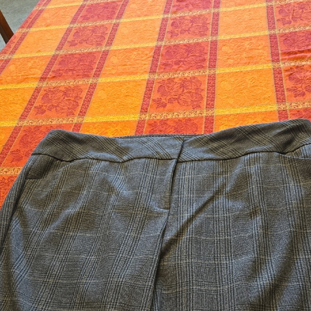 Avenue Women's Blue/Charcoal Plaid Dress Pants - Picture 9 of 12